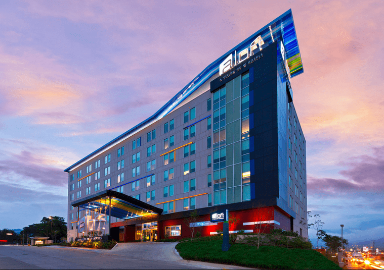 Aloft Hotel - one of the pet-friendly hotel chains where pets stay free!