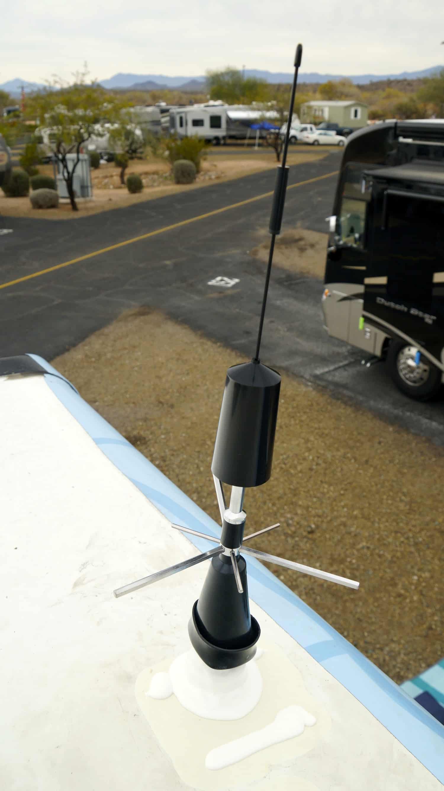 Wilson Trucker's Antenna on the roof of the GoPetFriendly.com Winnebago motorhome