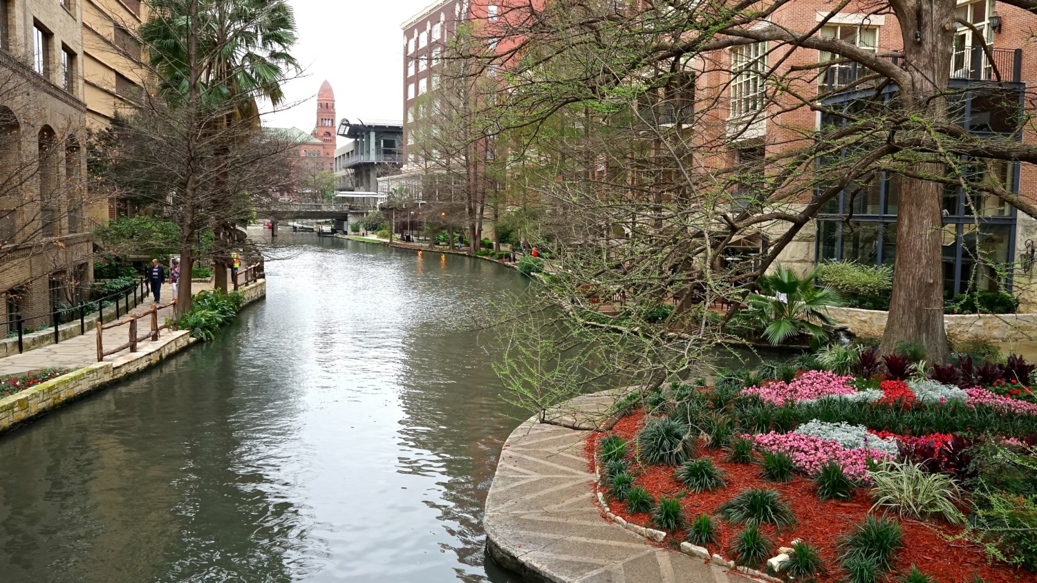 Texas' Top Pet Friendly Attraction: The San Antonio River Walk | GoPetFriendly.com