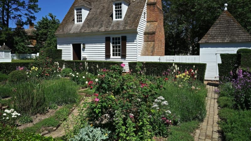 Virginia's Top Pet Friendly Attraction: Colonial Williamsburg | GoPetFriendly.com