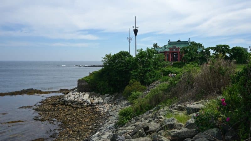 Rhode Island's Top Pet Friendly Attraction: Newport Cliff Walk | GoPetFriendly.com