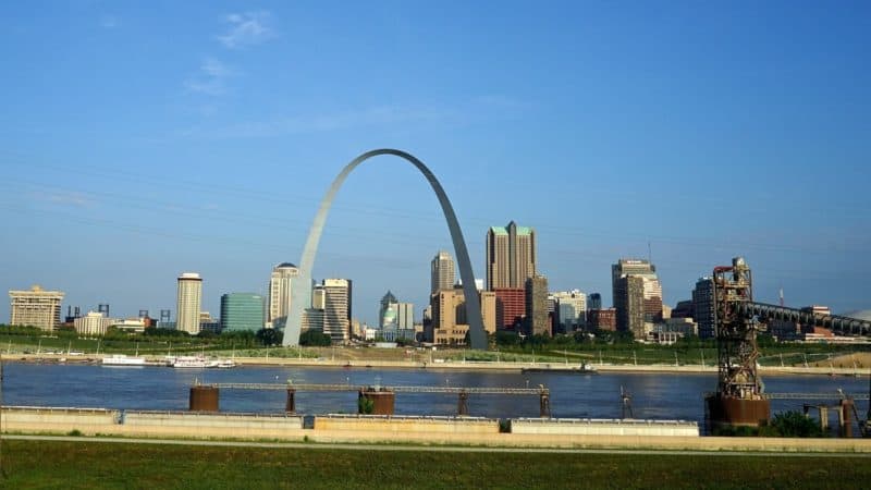 Missouri's Top Pet Friendly Attraction: Gateway Arch Park | GoPetFriendly.com