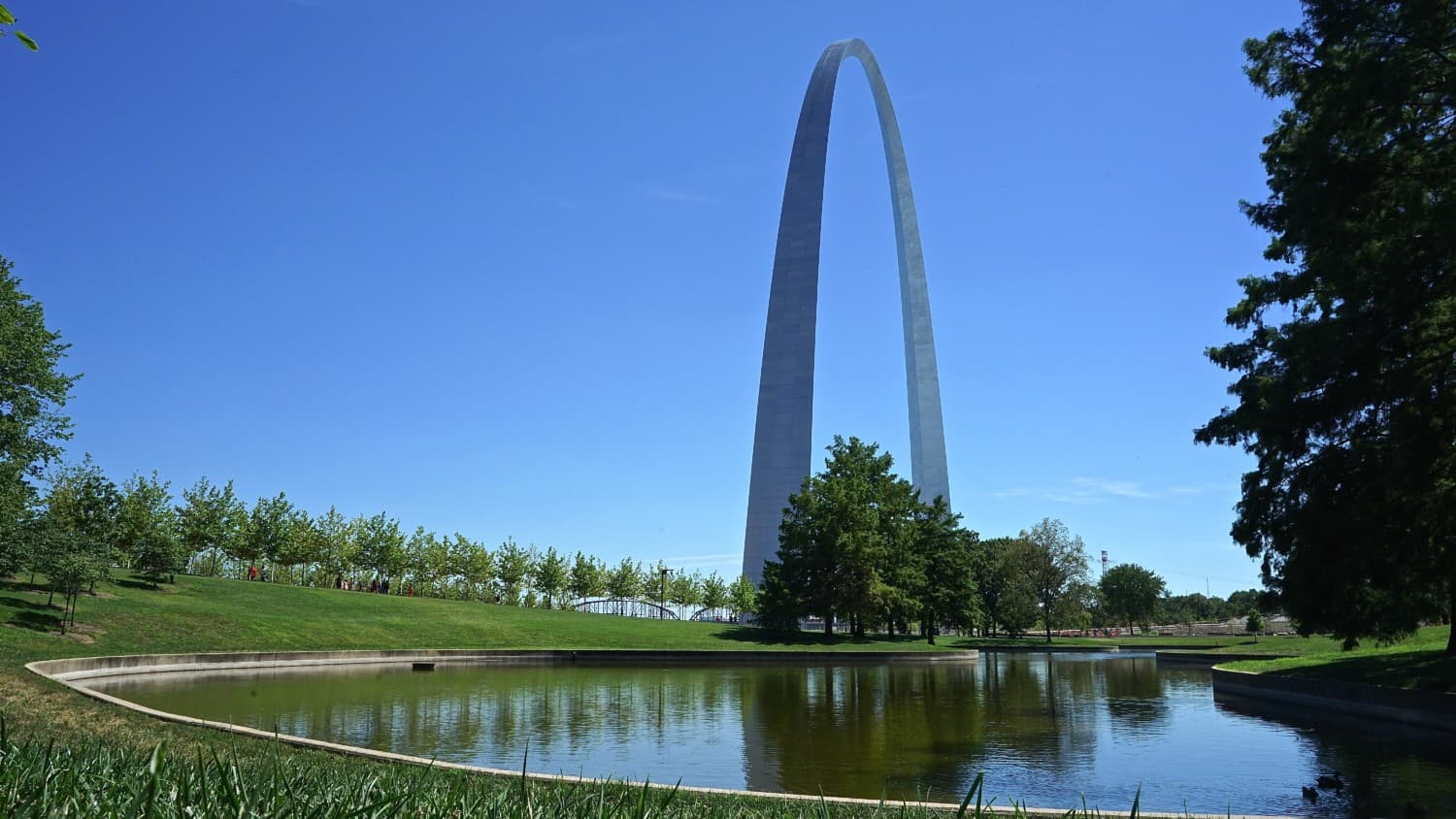 Missouri's Top Pet Attractions: Gateway Arch Park |  GoPetFriendly.com