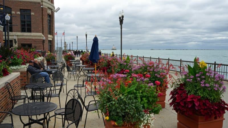 Illinois' Top Pet Friendly Attraction: Chicago Lakefront Trail and Navy Pier | GoPetFriendly.com