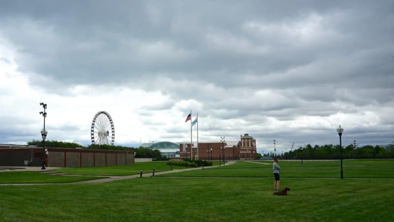 Illinois' Top Pet Friendly Attraction: Chicago Lakefront Trail and Navy Pier | GoPetFriendly.com