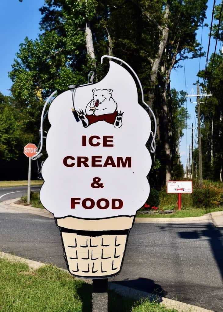 Keep an eye out for this kind of sign when you're looking for a dog friendly ice cream shop.