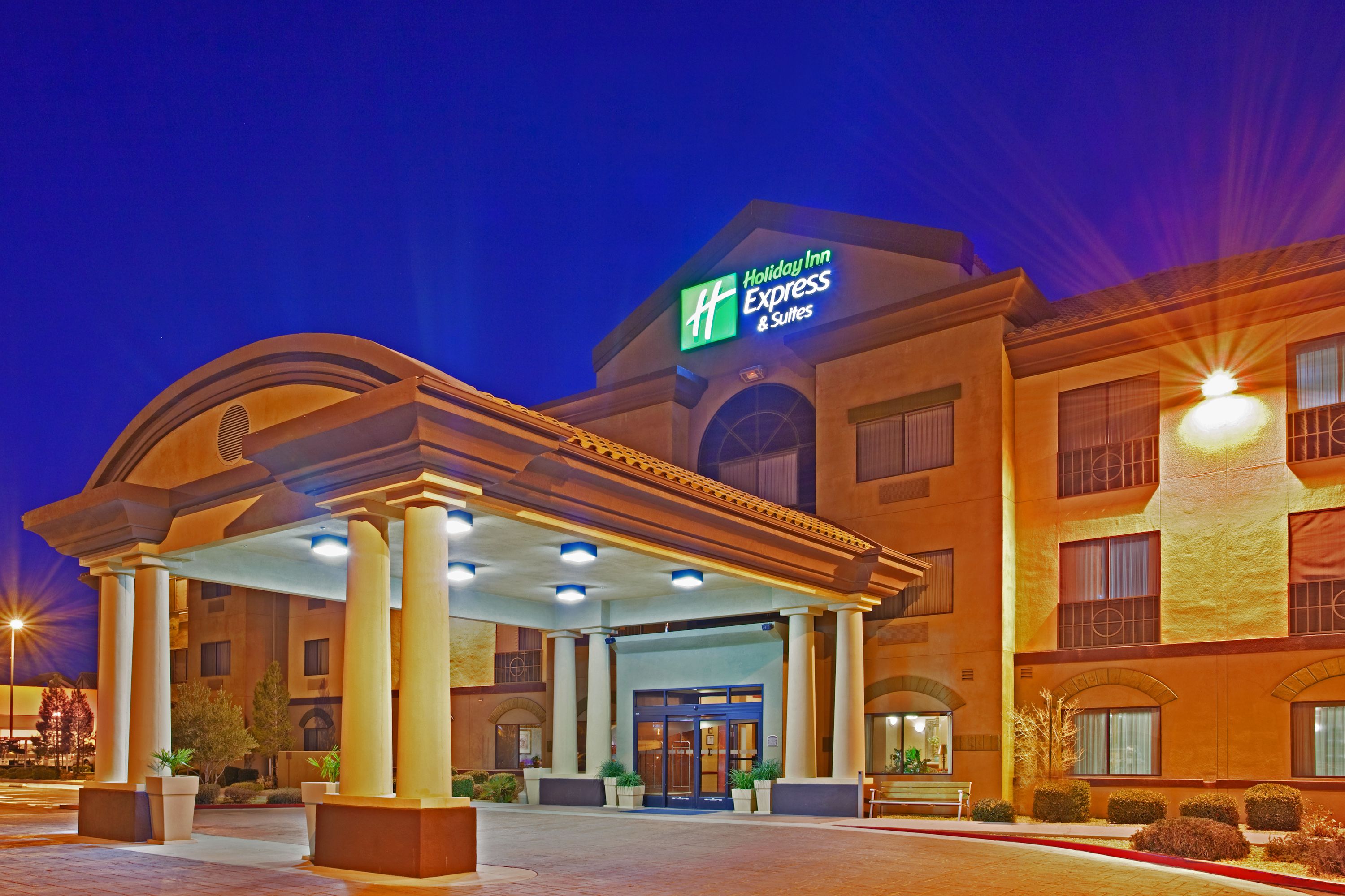 holiday-inn-express-and-suites-barstow-2532273209-original.jpg