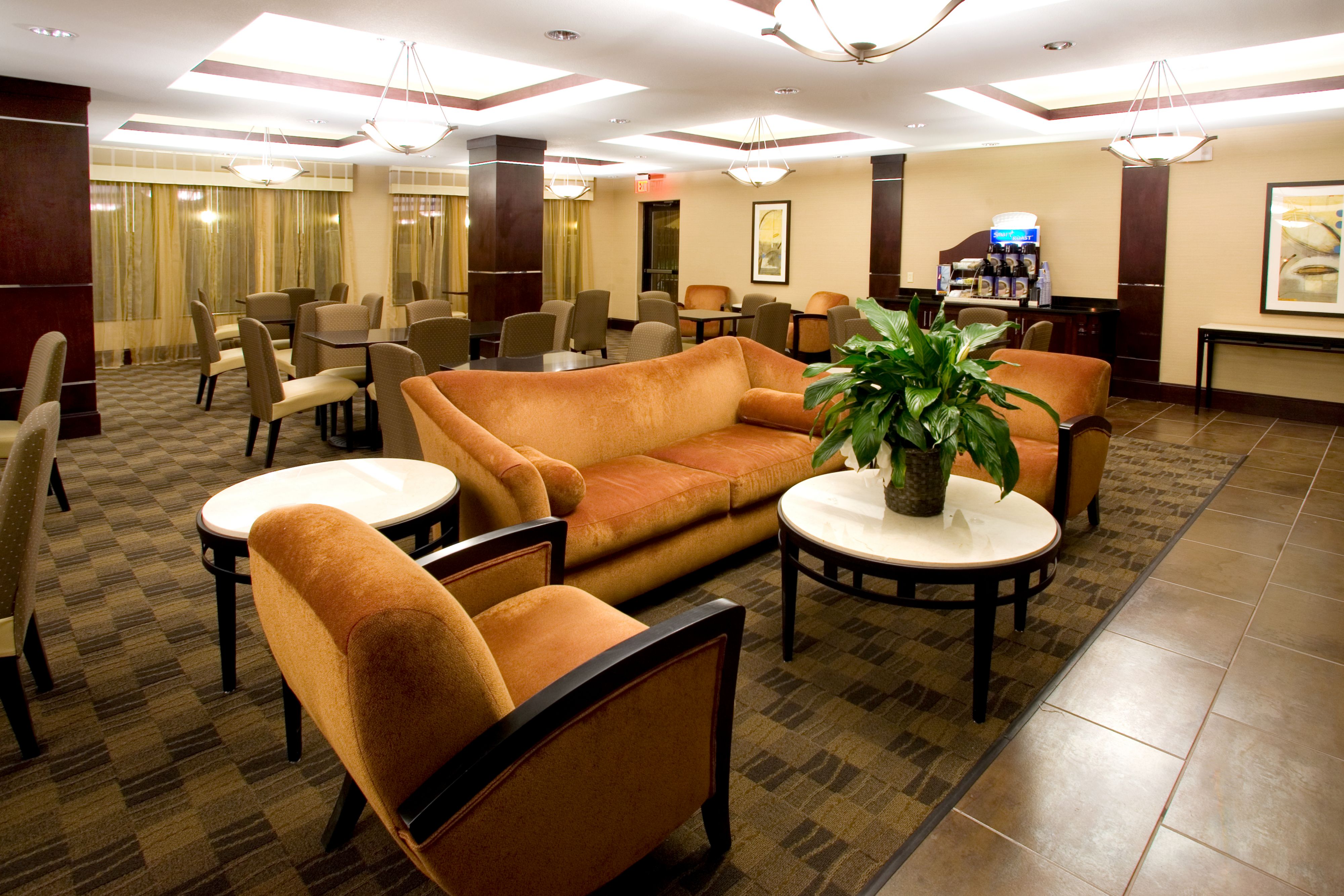holiday-inn-express-and-suites-beeville-2532665329-original.jpg