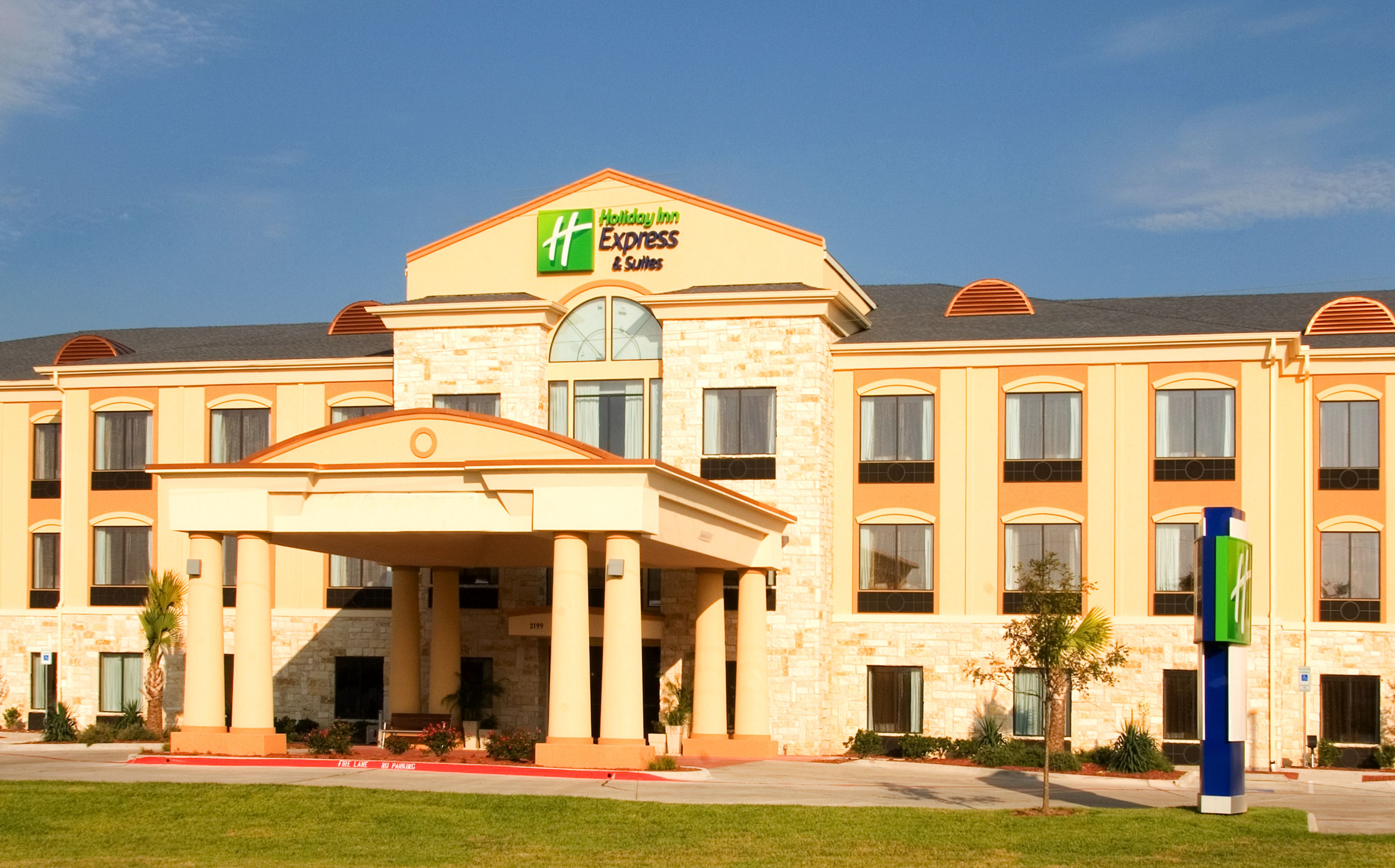 holiday-inn-express-and-suites-beeville-2532665384-original.jpg