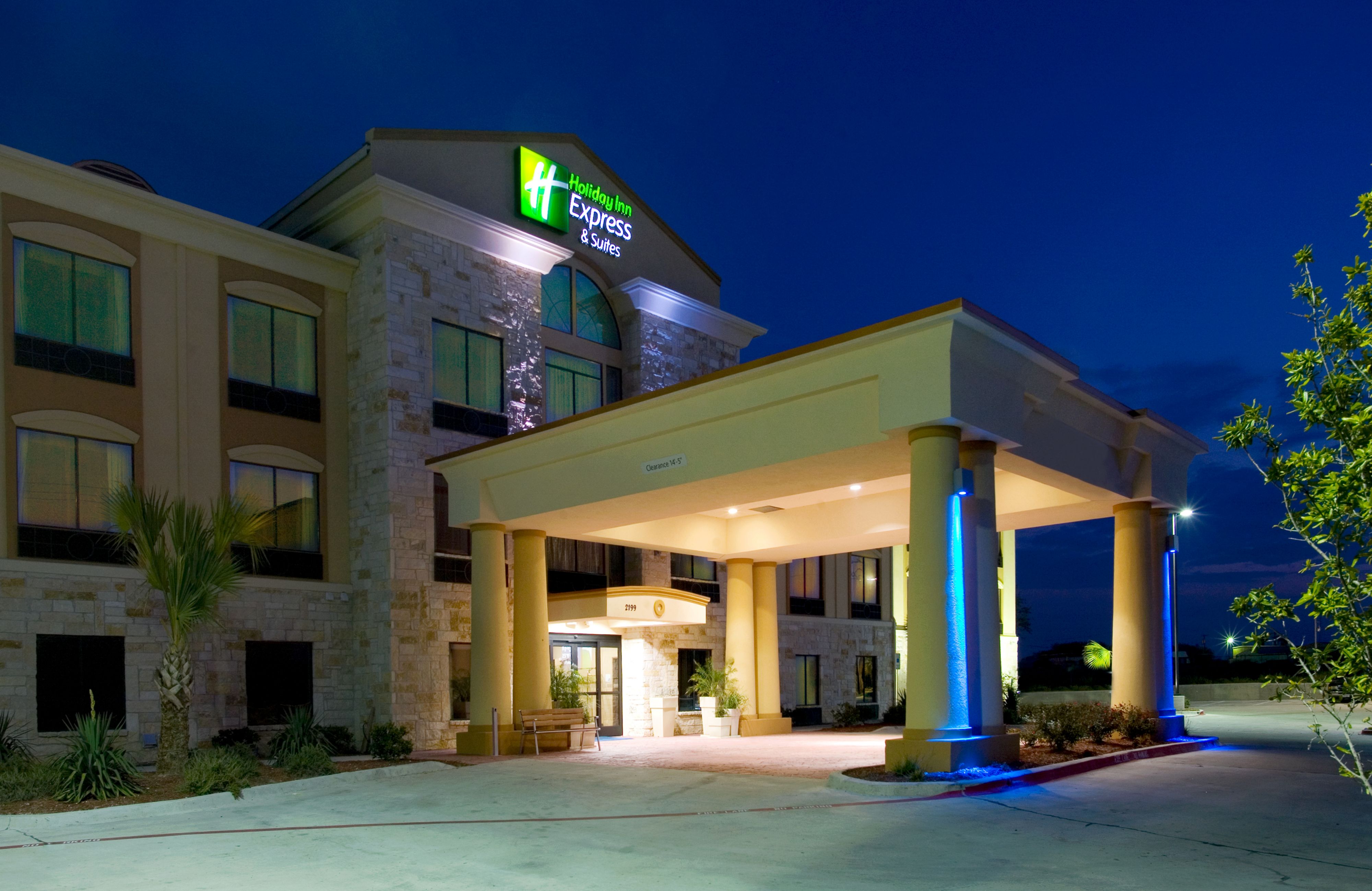 holiday-inn-express-and-suites-beeville-2532665408-original.jpg