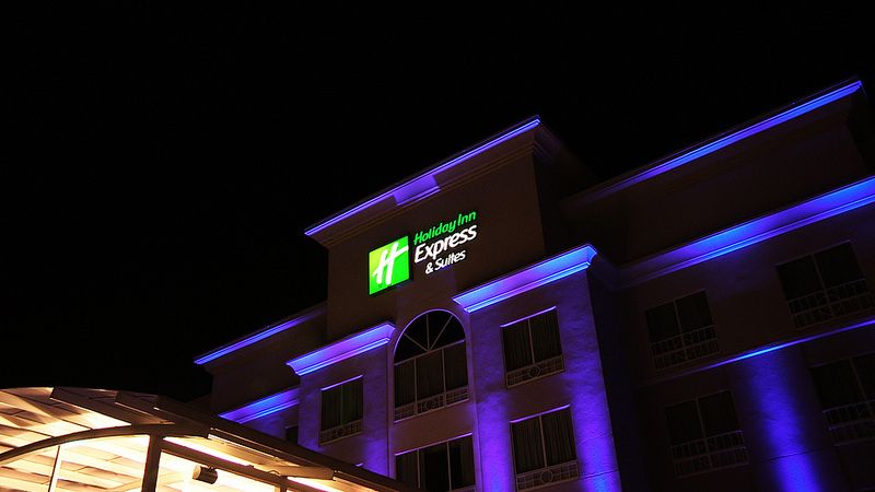 holiday-inn-express-and-suites-bossier-city-2532104287-original.jpg