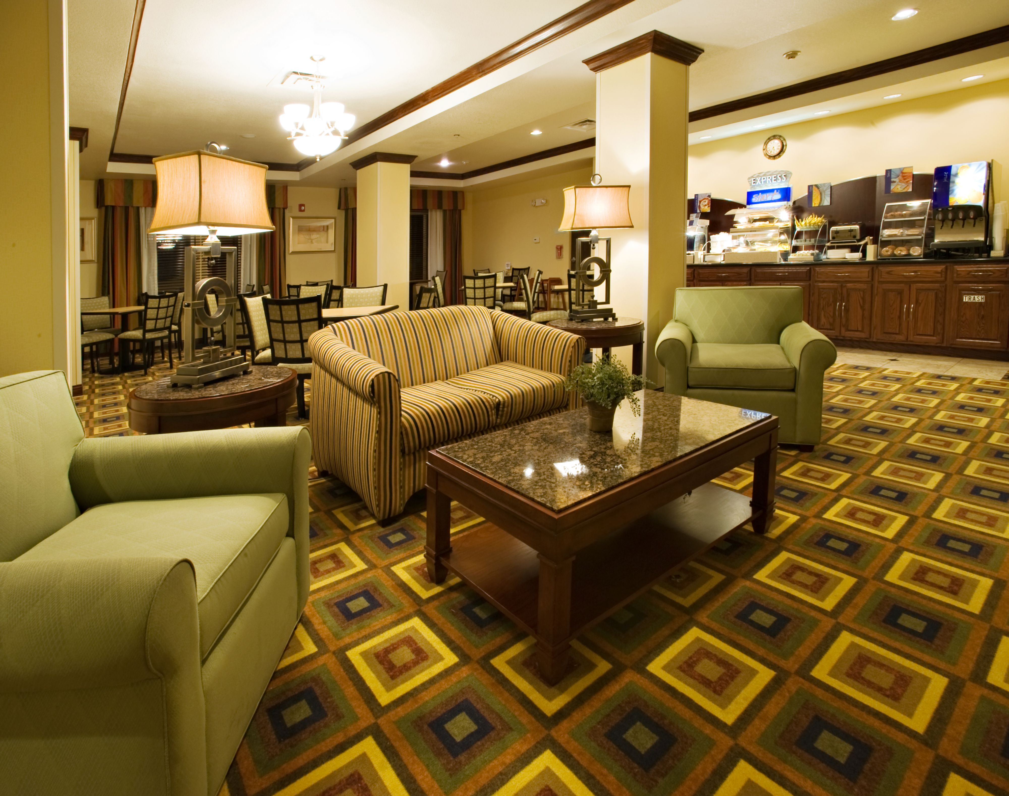 holiday-inn-express-and-suites-childress-4231457801-original.jpg