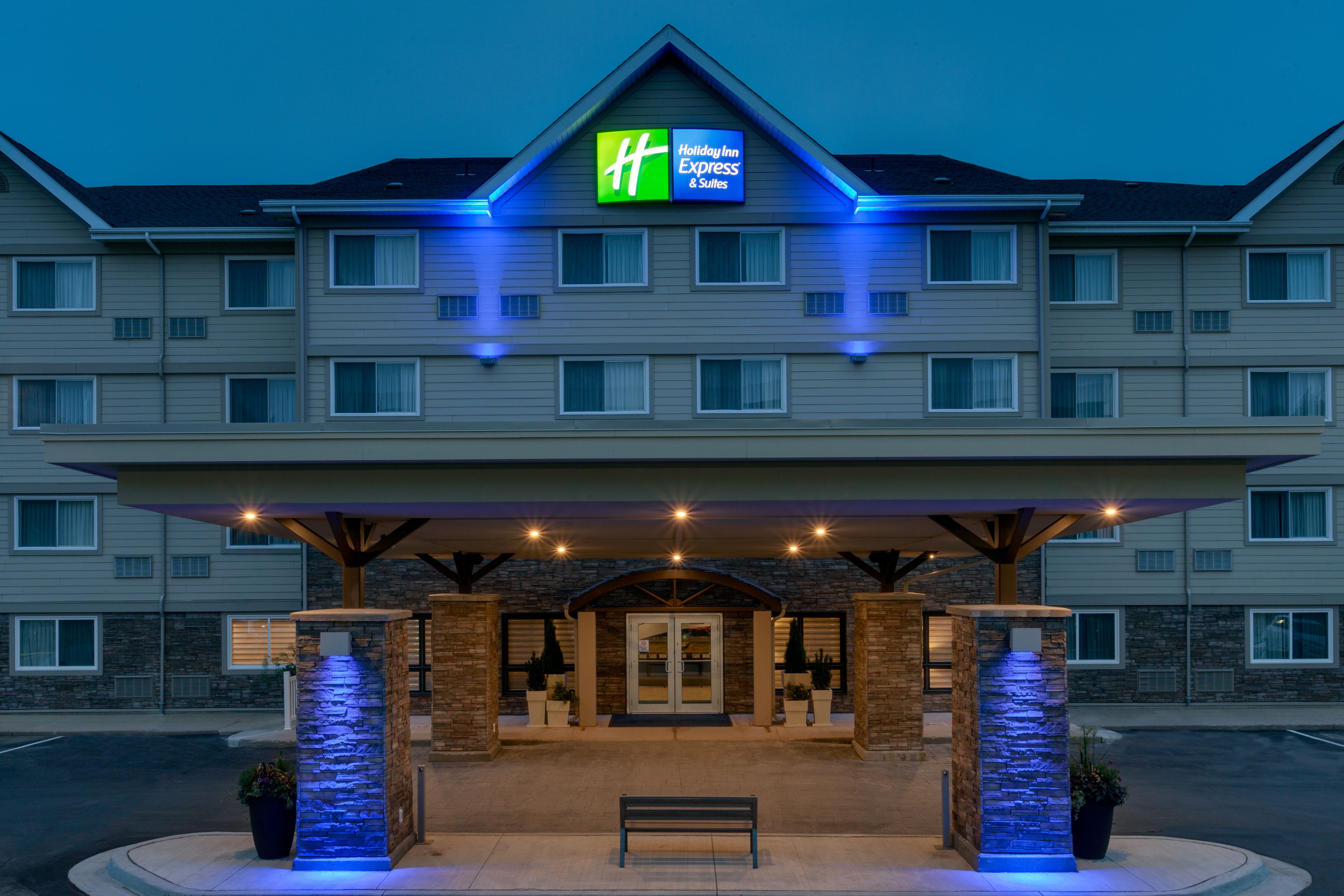 holiday-inn-express-and-suites-fredericton-4138678497-original.jpg