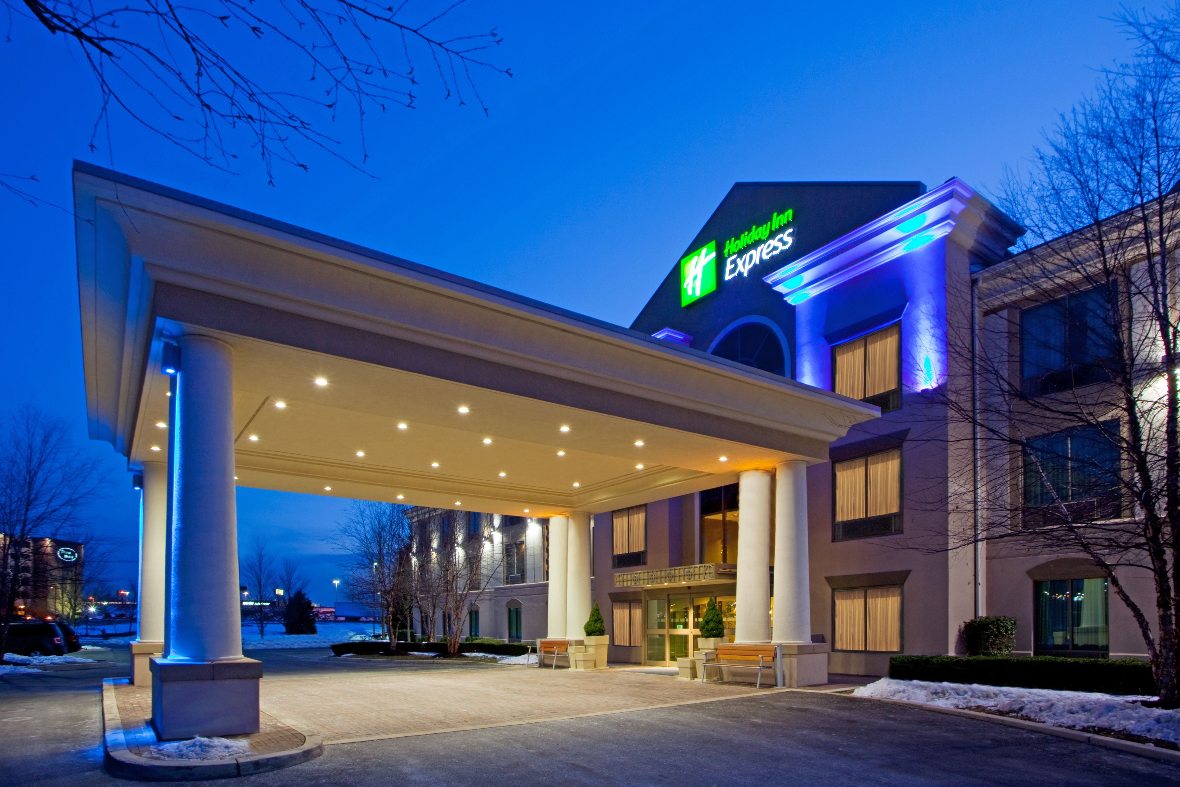 holiday-inn-express-and-suites-hagerstown-2532225671-original.jpg