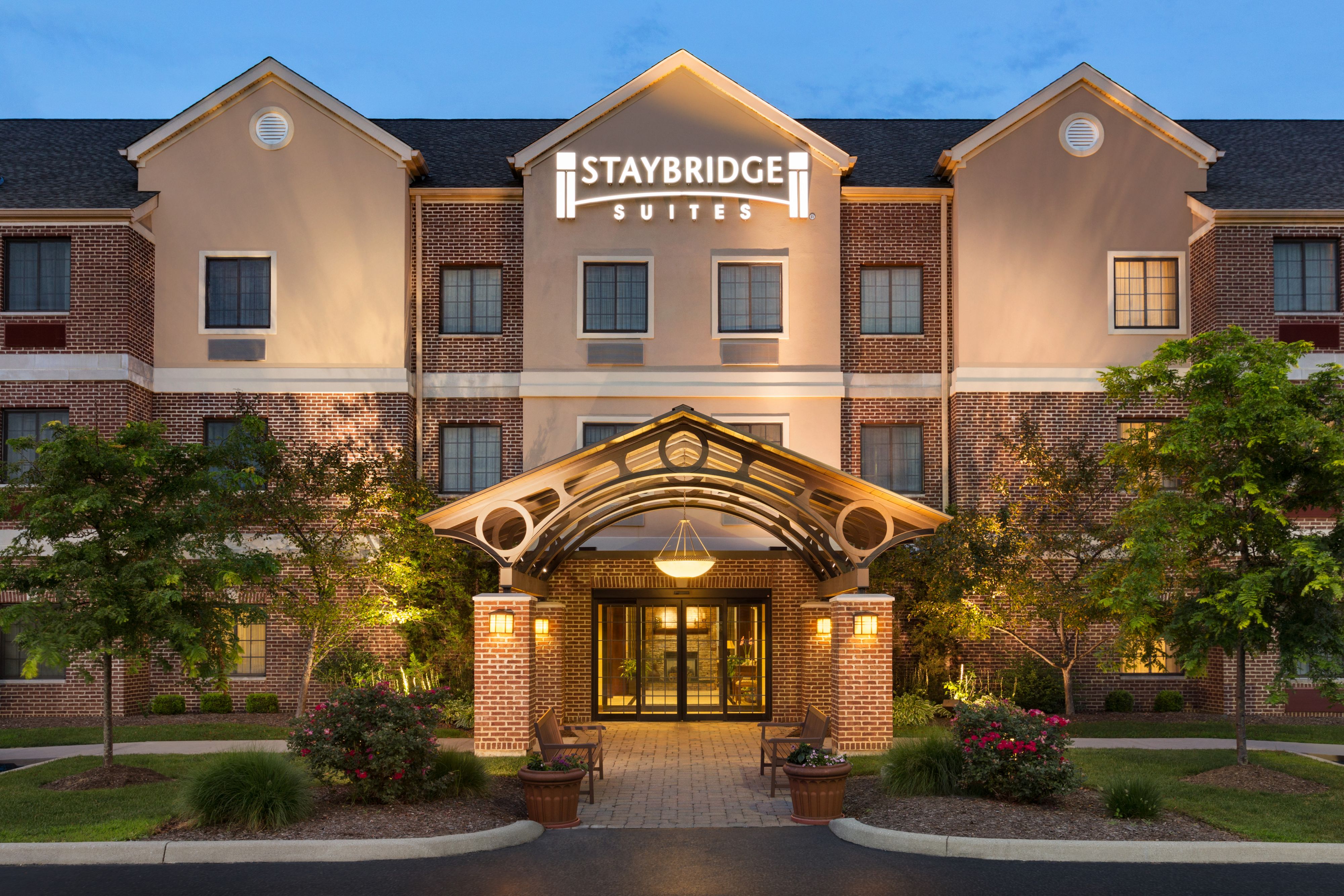 staybridge-suites-stow-5166305957-original.jpg