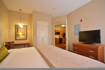 candlewood-suites-clarksville-4594141321-original.jpg