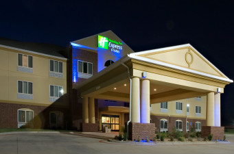 holiday-inn-express-and-suites-childress-4231435257-original.jpg