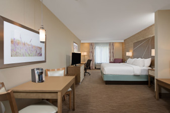 holiday-inn-express-and-suites-new-cumberland-4557877850-original.jpg
