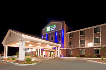 holiday-inn-express-and-suites-willcox-2532760675-original.jpg